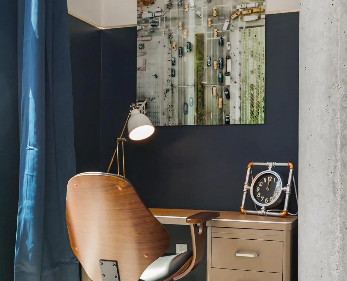5M306- Mid Century Modern Condo Nashville