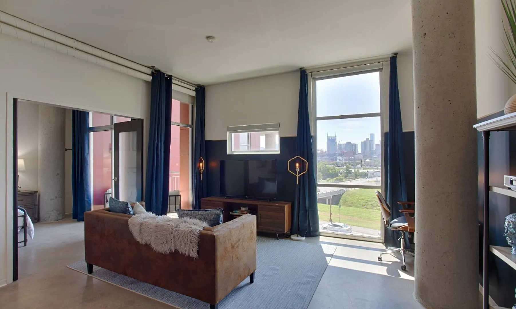 5M306- Mid Century Modern Condo Nashville 0*,  United States
